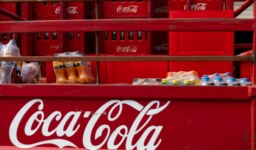 Coco Cola ve Pepsi plastik kirliliği yarattıkları için dava edildi